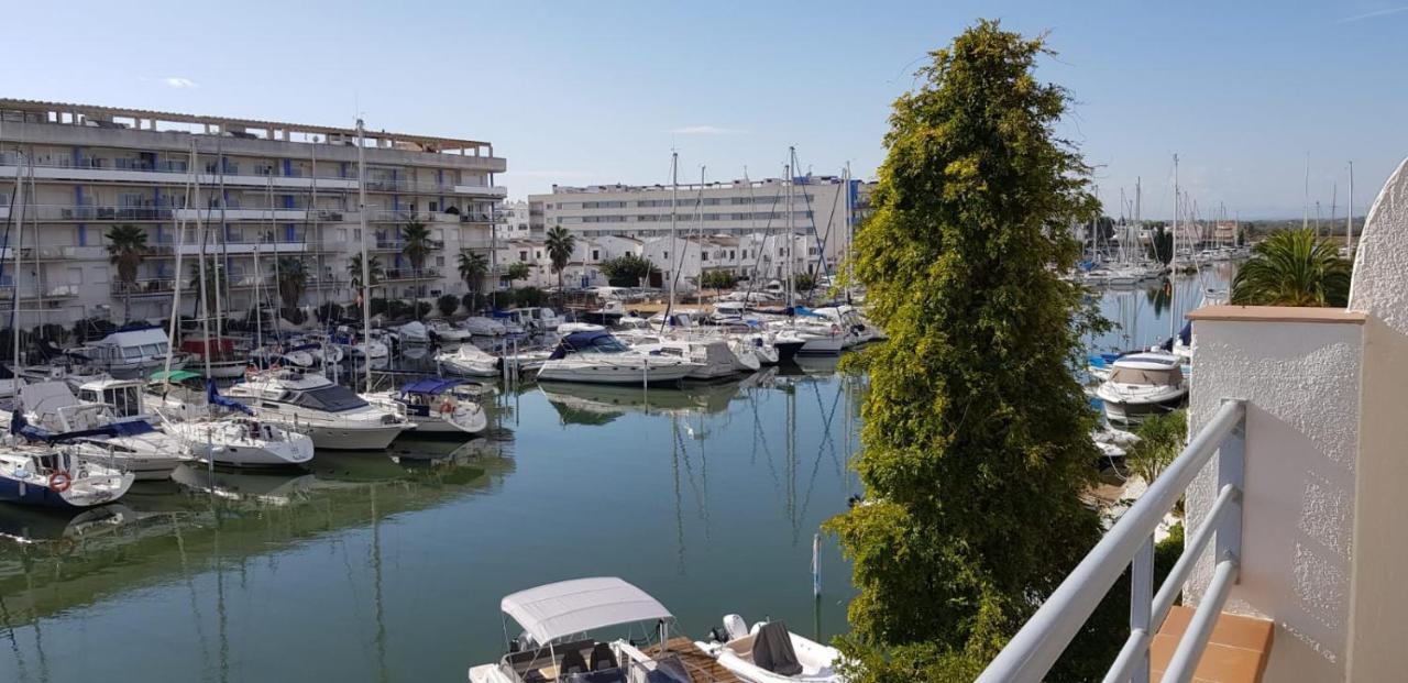 Appartement Lumineux Sur Les Canaux روساس المظهر الخارجي الصورة