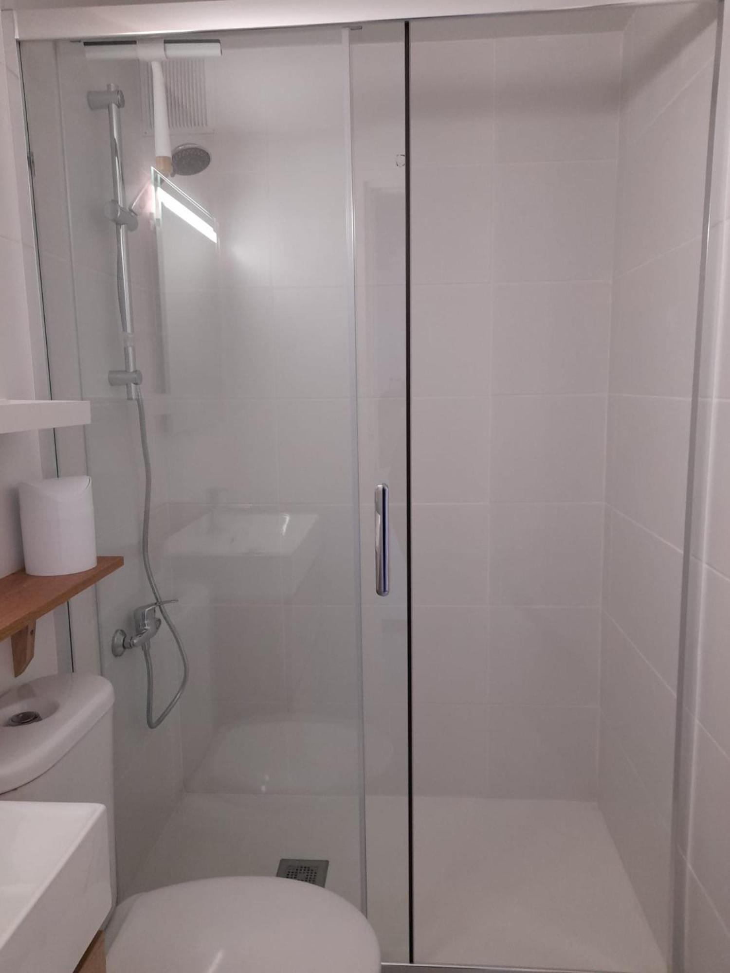 Appartement Lumineux Sur Les Canaux روساس المظهر الخارجي الصورة