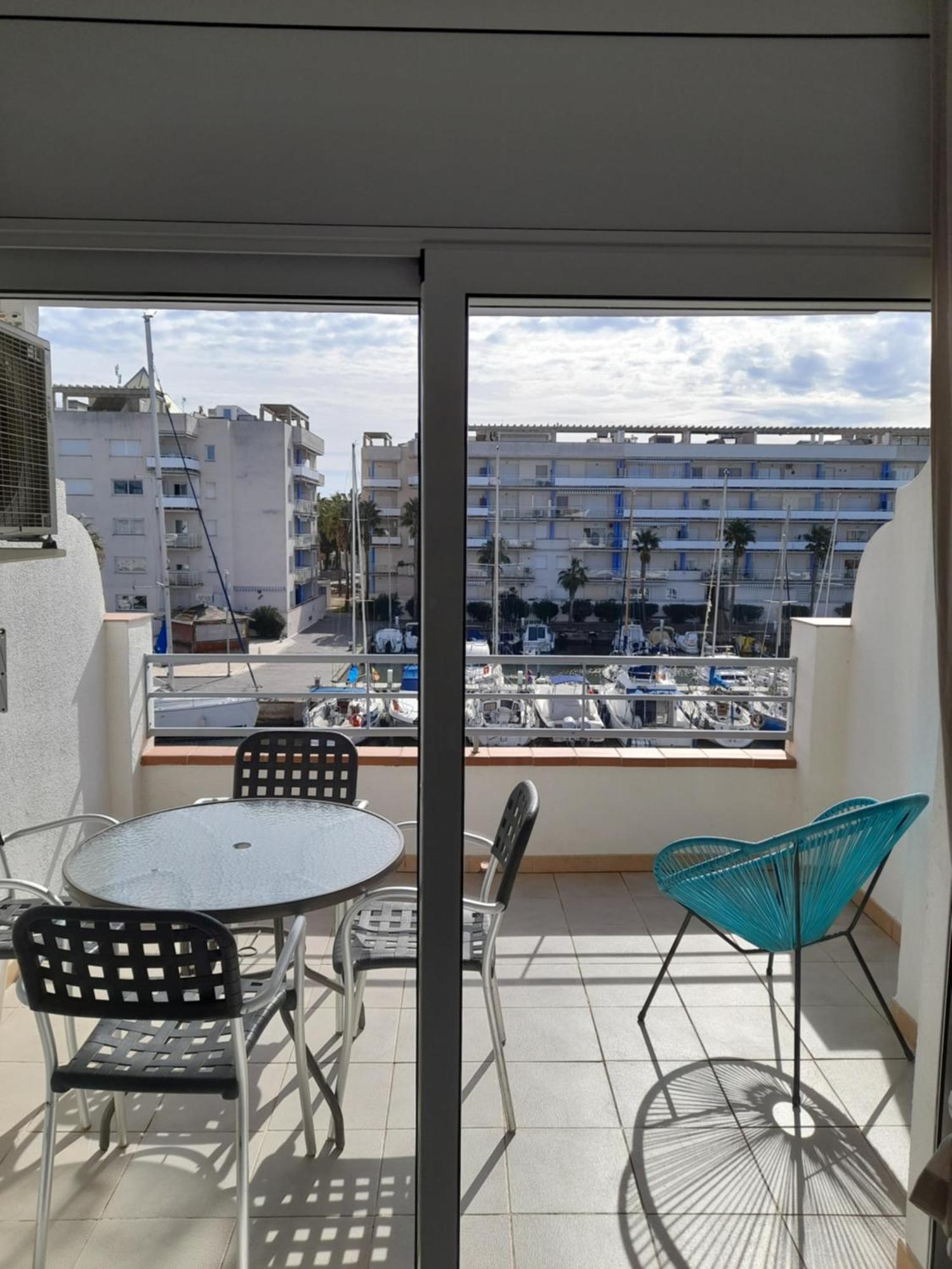 Appartement Lumineux Sur Les Canaux روساس المظهر الخارجي الصورة
